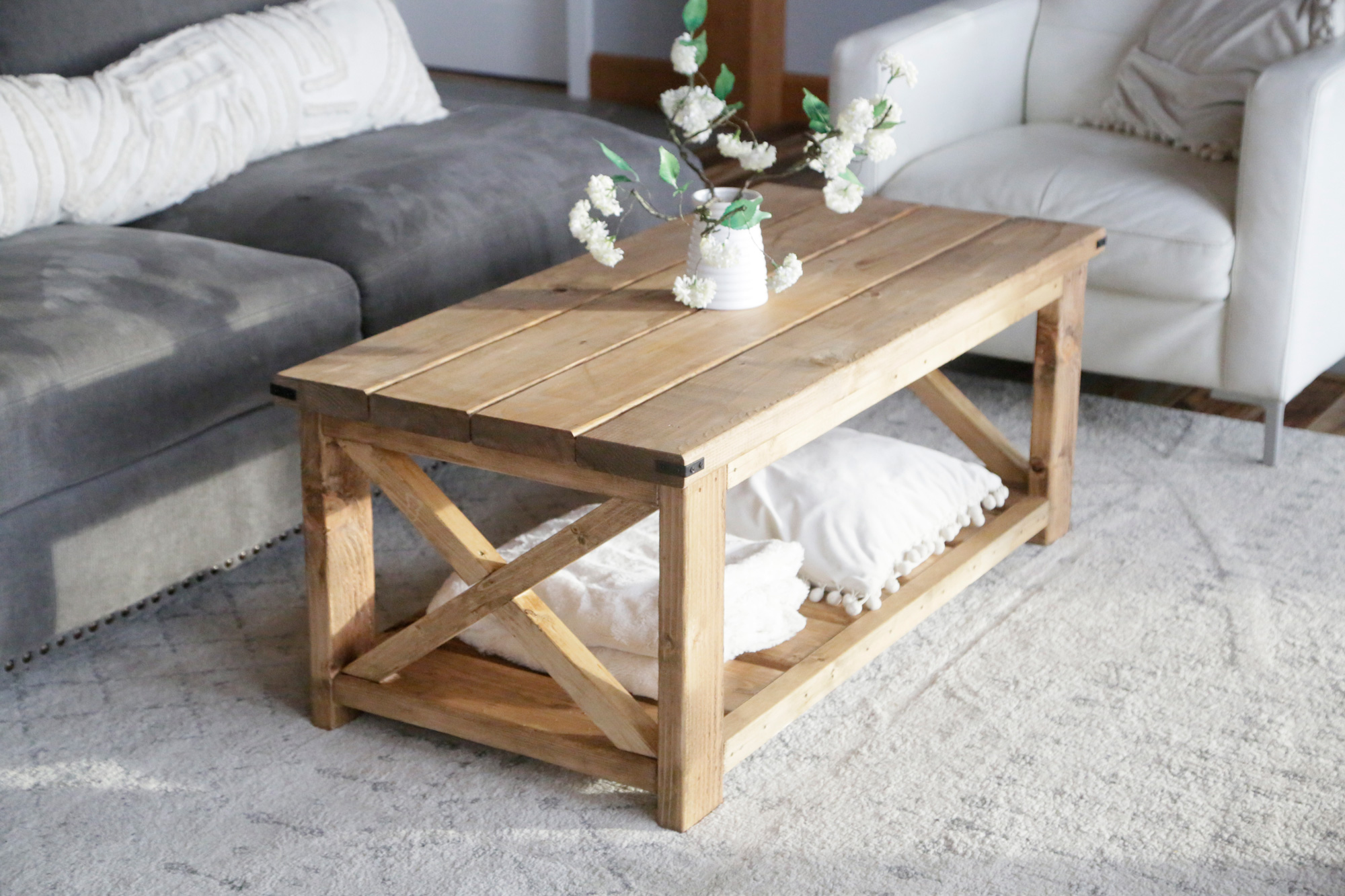 farmhouse-coffee-table-2